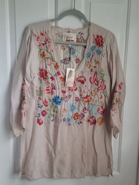 Johnny Was Blush Floral Embroidered V-Neck Tunic Top Butterfly Small S New